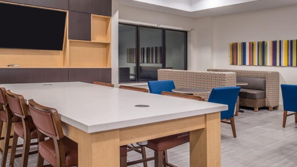 Holiday Inn Express Hotel & Suites La Place By Ihg Экстерьер фото
